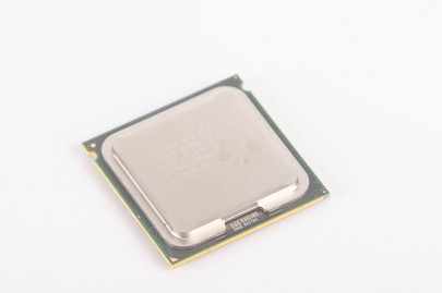 INTEL XEON E5420 SLBBL Quad Core CPU 4x 2.50 GHz / 12 MB L2 / 1333 MHz FSB / Socket 771