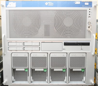 SUN SPARC Enterprise M5000 Server 8x SPARC64 VI 2.15 GHz, 32 GB RAM, 2x 146 GB SAS