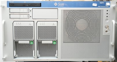 SUN SPARC Enterprise M4000 Server 4x SPARC64 VI 2.15 GHz, 32 GB RAM, 2x 146 GB SAS