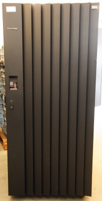 IBM TotalStorage DS8100 Storage System 41.3 TB - 2423-931